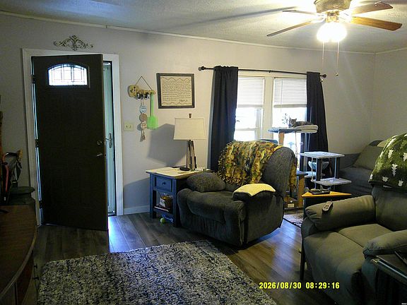 3rd image of 318 W Moffatt St