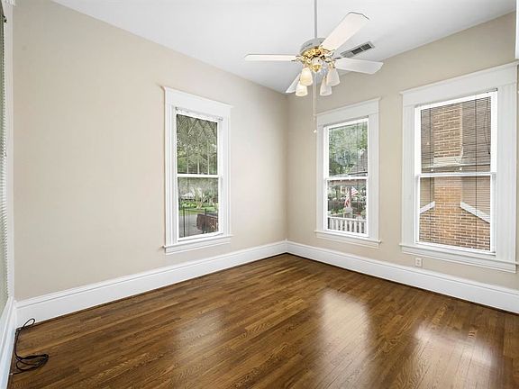 3rd image of 1651 Cortlandt St