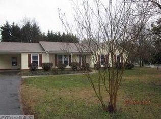 3235 Friedburg Church Rd, Winston Salem, NC 27127