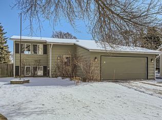 9671 Heath Ave S, Cottage Grove, MN 55016