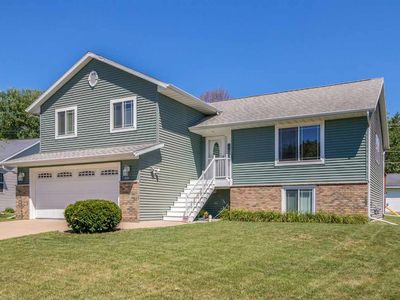 104 Kleopfer Ave, Riverside, IA, 52327
