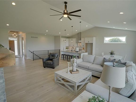 4th image of 7610 NW 95th Ct