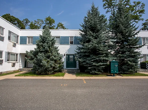 Fairfield At Amityville Village