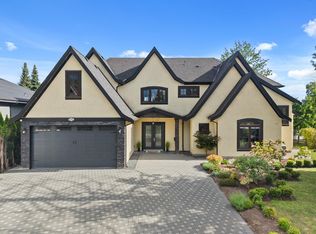 15512 109th Ave, Surrey, BC V3R 7E8