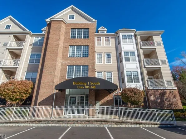 103 Cory Ln #103, Elmwood Park Boro, NJ 07407