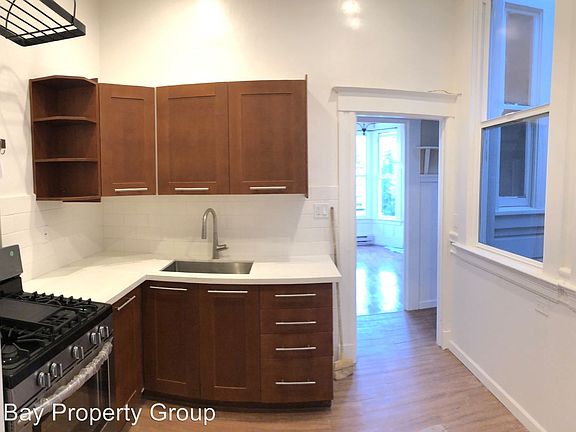 3rd image of 60 Landers St APT 3