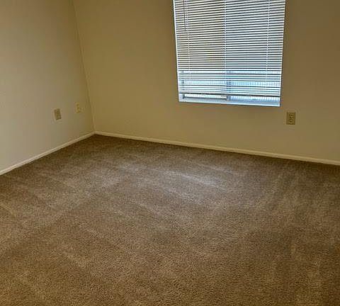 5th image of 15801 N LAKEFOREST Drive