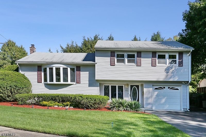 1st image of 45 Hill Ct