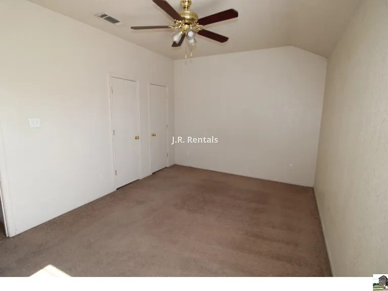 2915 Sunflower Trl #B — Photo 18