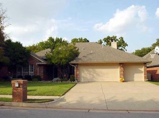 2817 W Lexington Way, Edmond, OK 73012