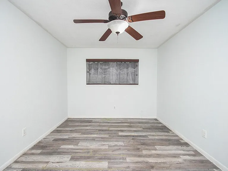 11915 N Hanworth Dr — Photo 22