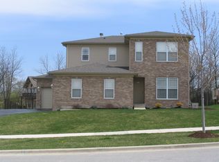 1250 Water Stone Cir, Wauconda, IL