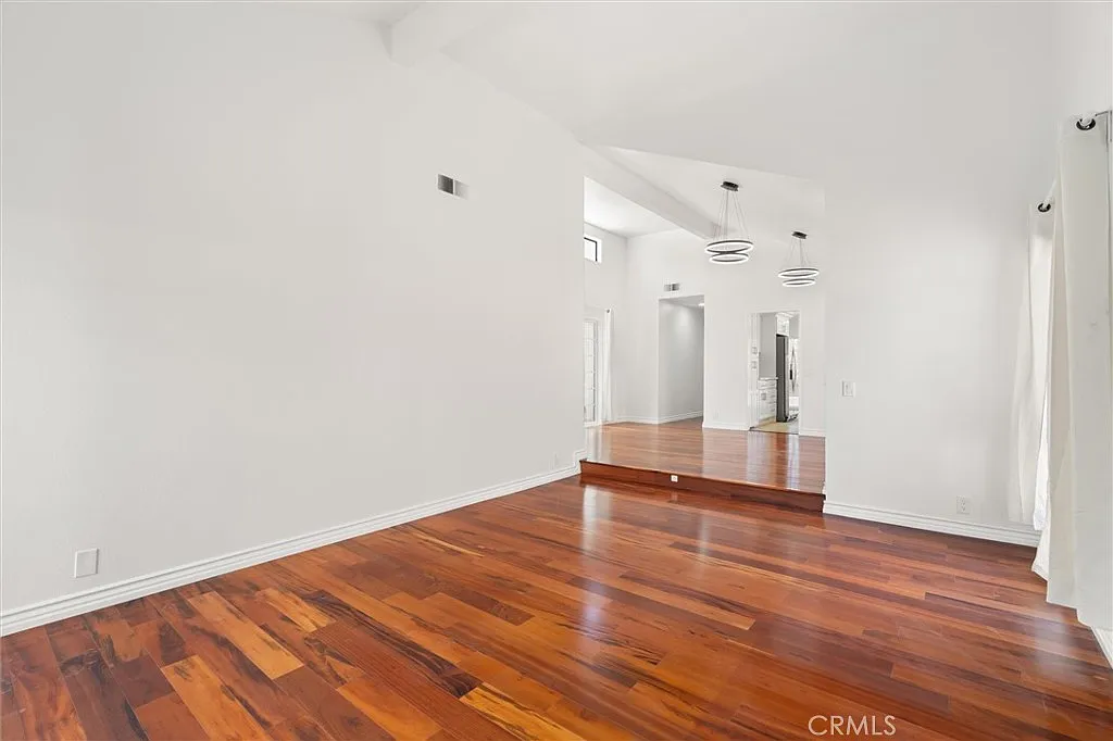 3 bed, 1452 sqft, $4,300 — Photo 3