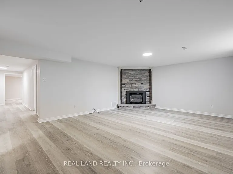 274 Timothy Ct #LOWER — Photo 10