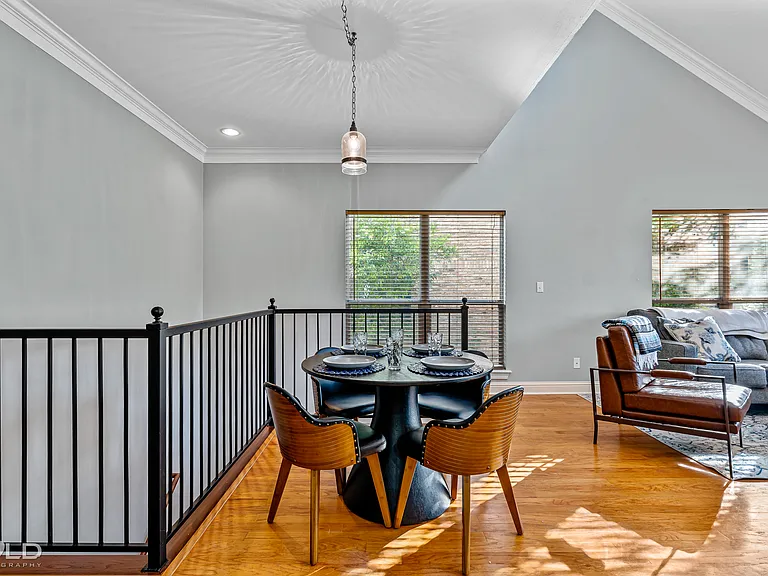 8915 Glenmora Dr — Photo 13