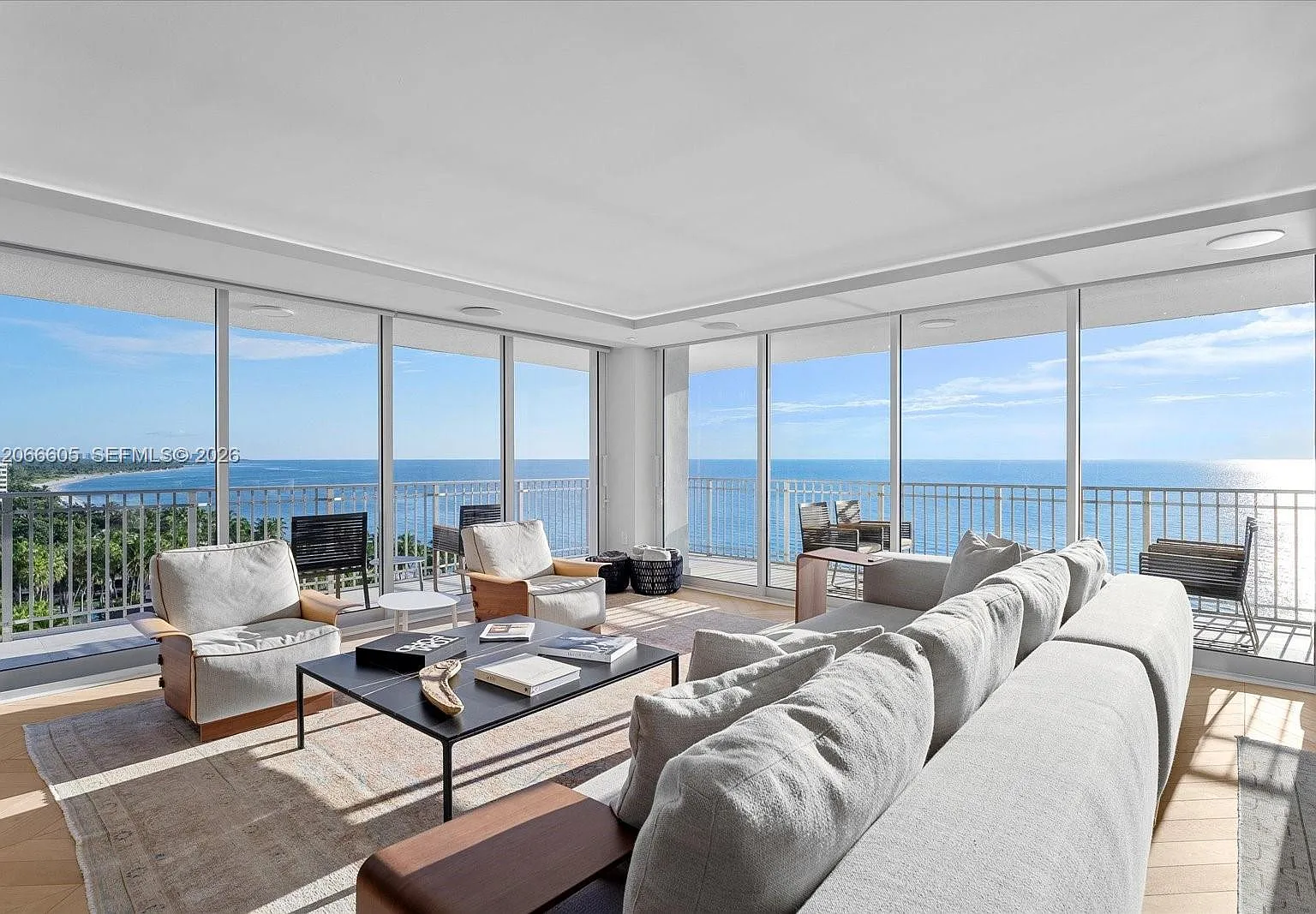 Casa Del Mar Condo — Photo 2