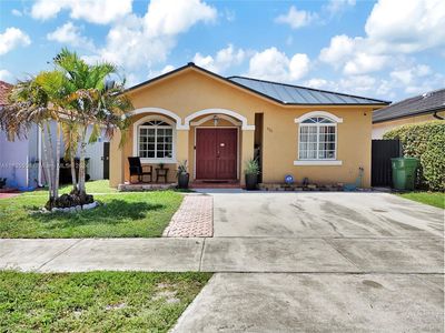 426 W 70th St, Hialeah, FL, 33014