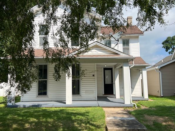 21 W Main St #1/2