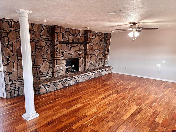 2nd image of 301 W Hill St