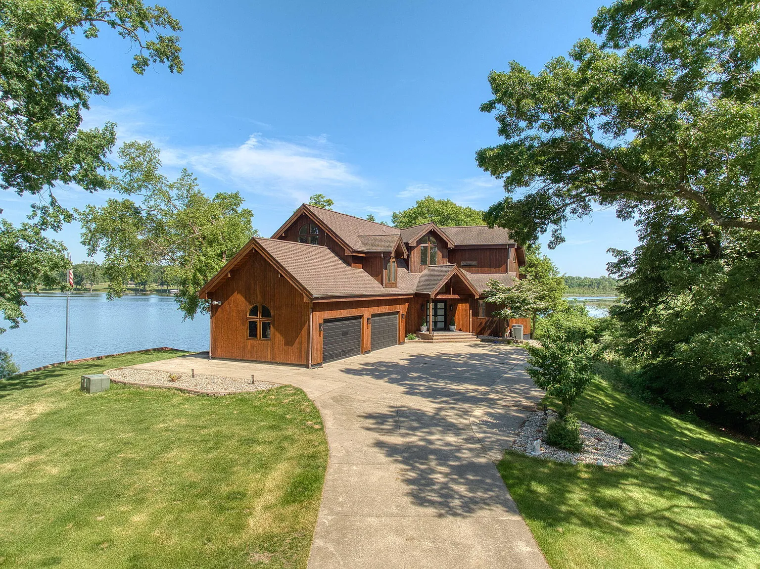 6885 S Price Lake Dr photo 1