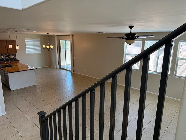 331 E Refuge Loop — Photo 8