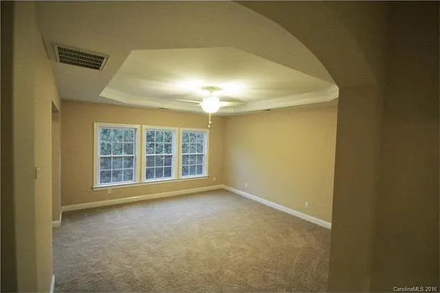16434 Hawfield Woods Ln — Photo 14
