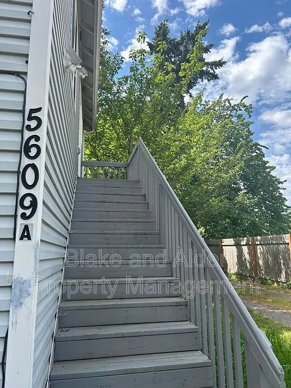 1 bed, 1.0 bath, $1,895 — Photo 1