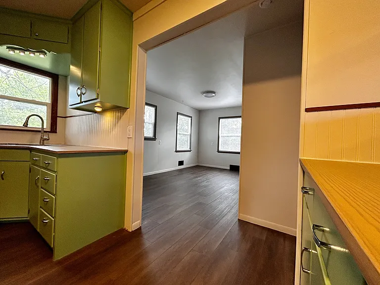 571 W County Rd E #W — Photo 8