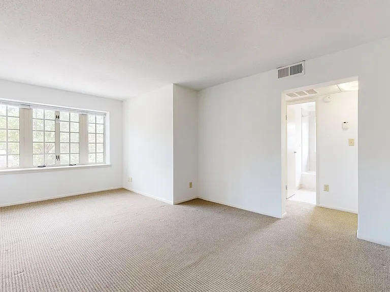 Dining/Living room