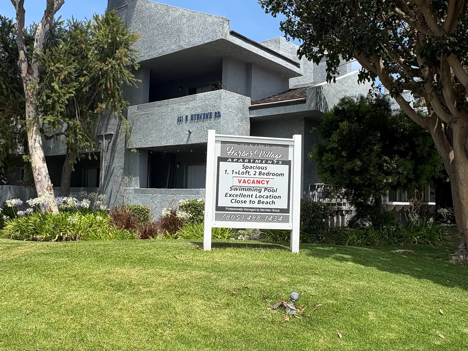 Harbor Village Apartments — Photo 2