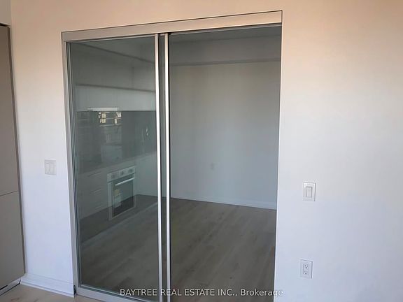 3rd image of 99 Foxbar Rd #506