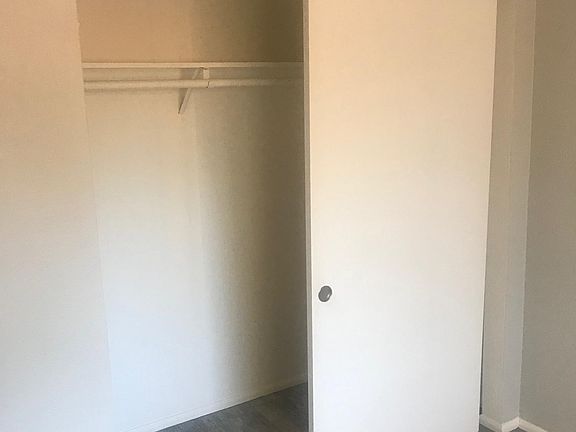 3rd image of 3726 W Dunlap Ave APT B3