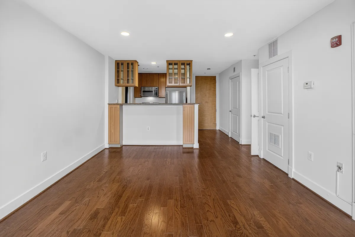 Building Photo - 1200 N Hartford St #309