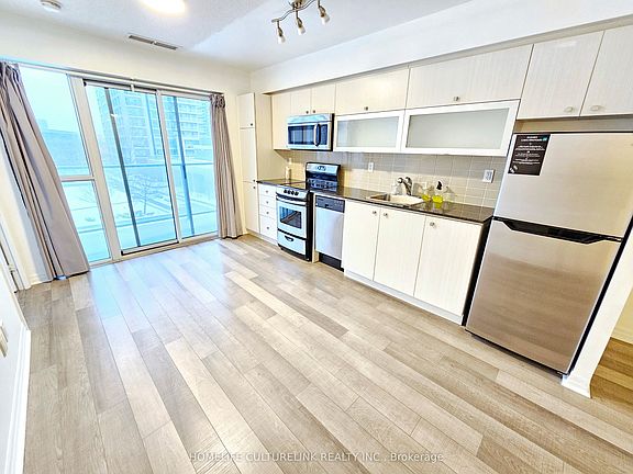 3rd image of 275 Yorkland Rd #309