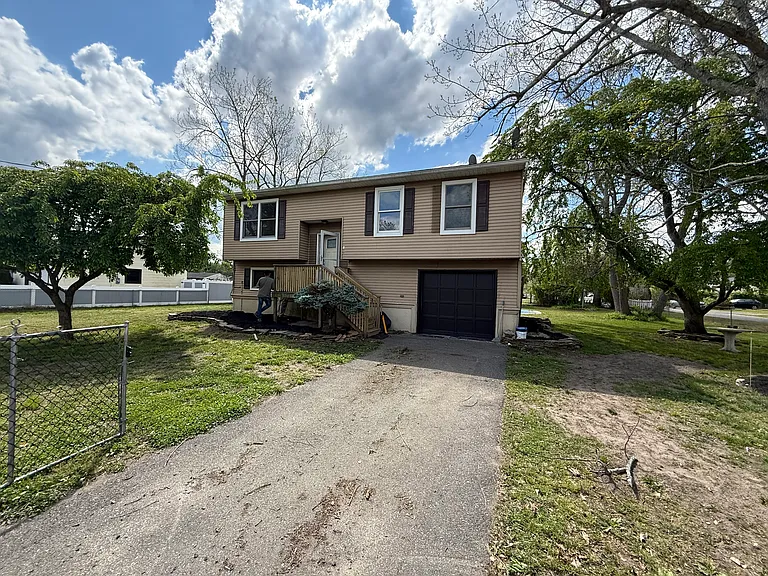 200 Algonquin Trl — Photo 1
