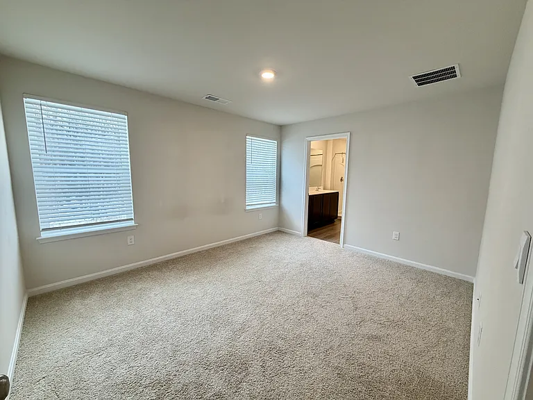 633 Currant Cir — Photo 18