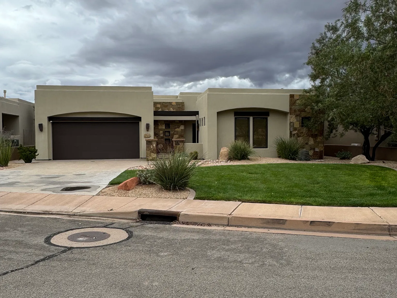 4 bed, 2443 sqft, $4,700 — Photo 1
