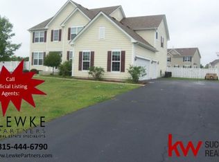2486 Ajax St, Crystal Lake, IL 60014