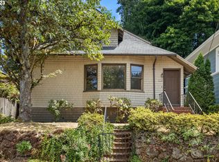 2728 SW Montgomery Dr, Portland, OR 97201