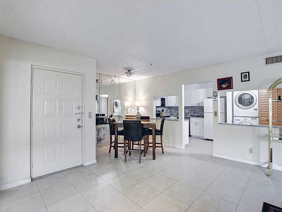 2nd image of 4703 Sable Pine Cir APT B1