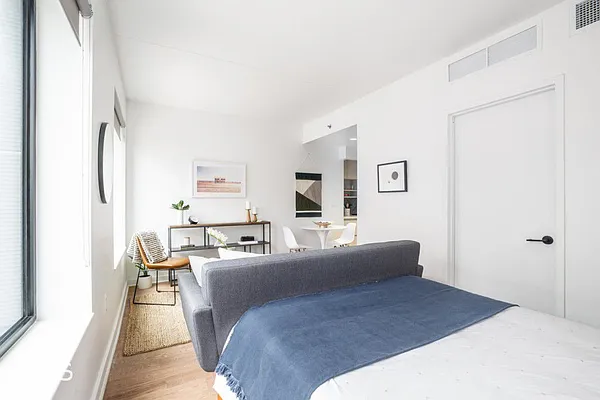 Rented by MNS Marketing | media 18