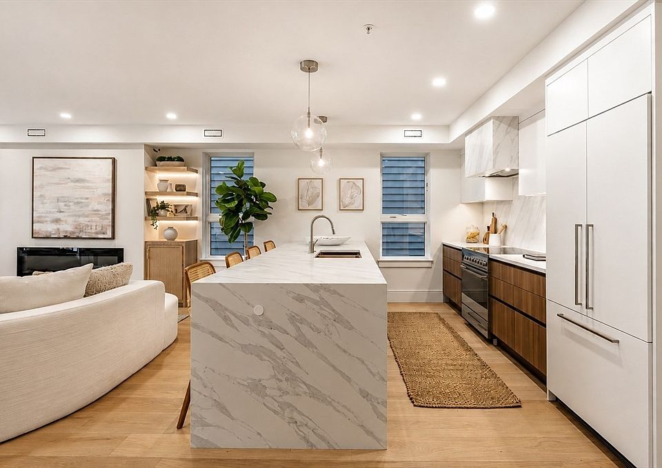 1st image of 185 E St #3