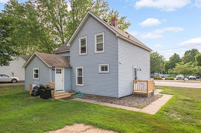 2 bed, 1.0 bath, 800 sqft, $1,850 — Photo 1