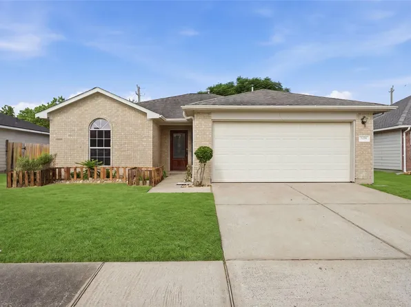 3435 Red Cedar Dr, Baytown, TX 77521