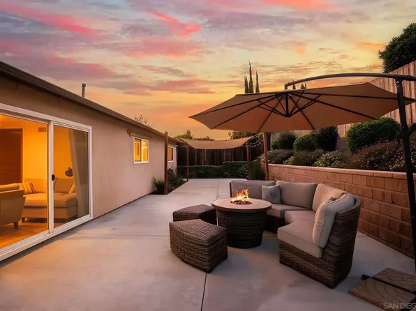 9767 Halberns Blvd, Santee, CA 92071