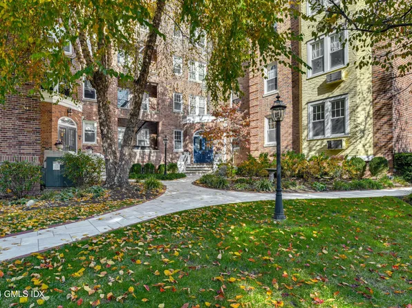 169 Mason St APT 1G, Greenwich, CT 06830