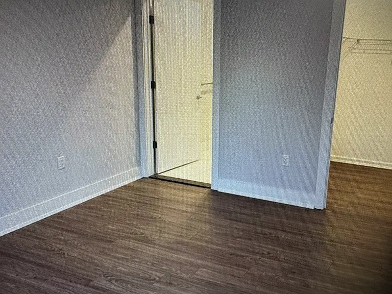 2100 Hudson St #7 — Photo 3