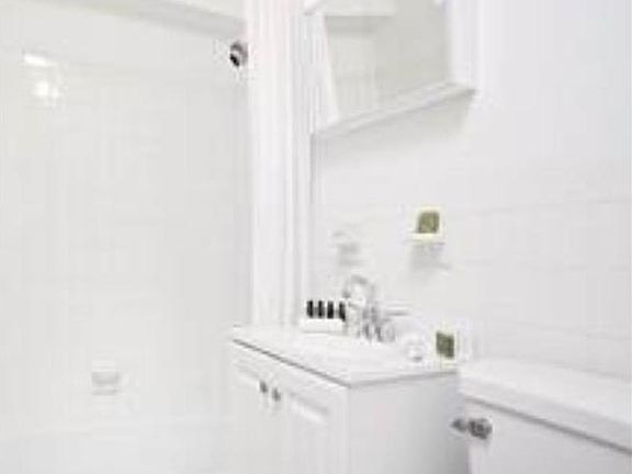 5th image of 240 E 55th St APT 11F