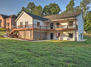 144 Rosecliff Dr, Fall Branch, TN 37656