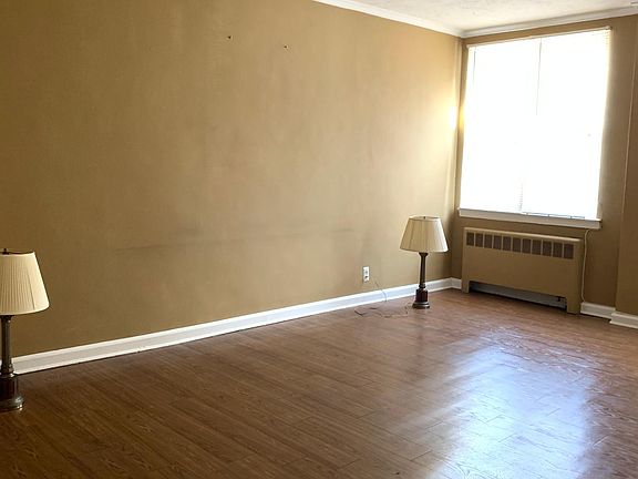2nd image of 2865 Philip Ave #2